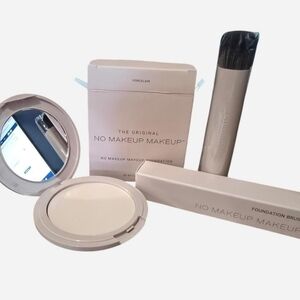 No Makeup Makeup Foundation in Porcelain With Brush
